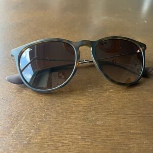 Rayban women’s Erika sunglasses